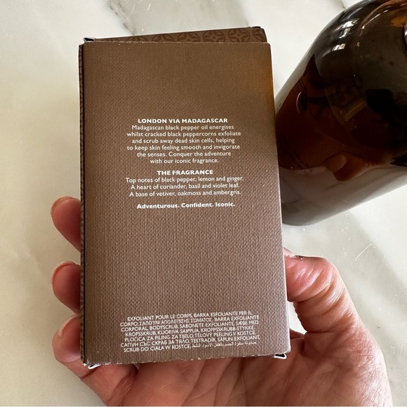 Molton Brown London Recharge Black Pepper Body Scrub Bar Bath Shower Gel England - Picture 5 of 10